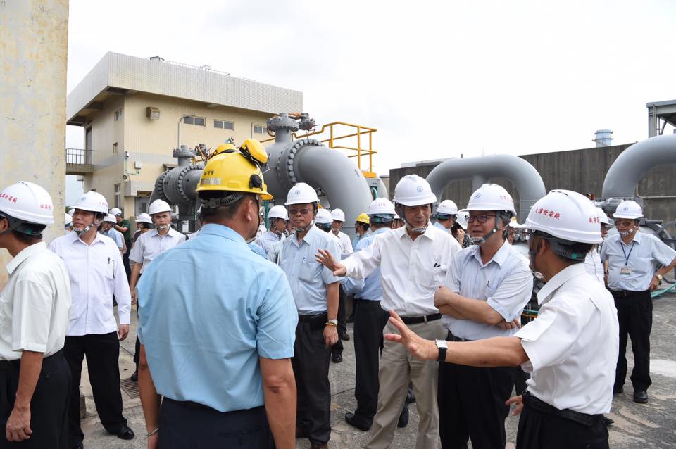 「815停電事故行政調查專案小組」今（24）天到大潭電廠現地實勘。 圖：行政院/提供