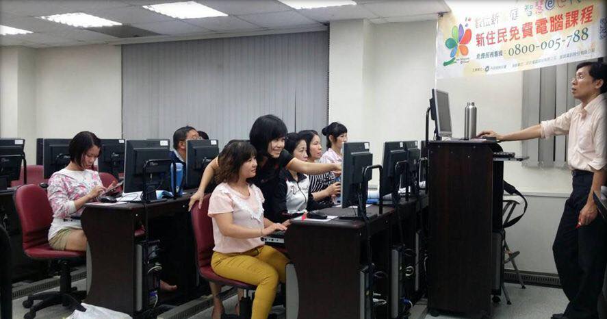 內政部今（25）天表示，為了保障新住民寬頻上網，強化新住民的數位競爭力，才將預算納入前瞻。 圖：內政部提供