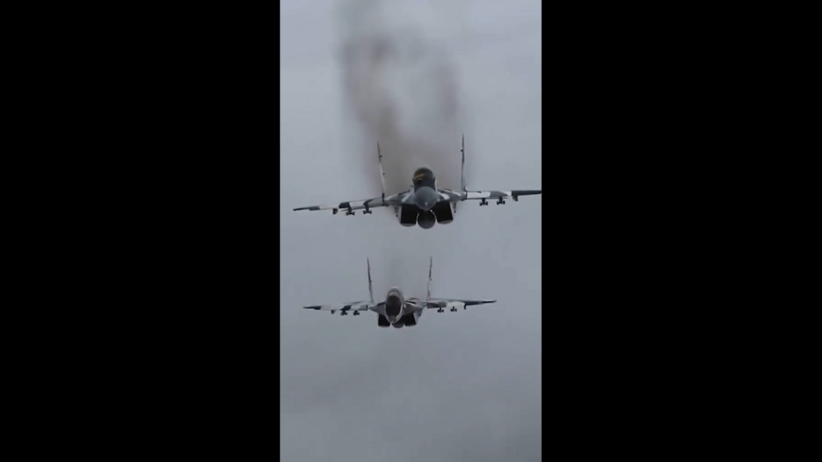 烏克蘭的米格 29 噴射機仍在積極保衛天空，捍衛國家安全。 圖:翻攝自影片