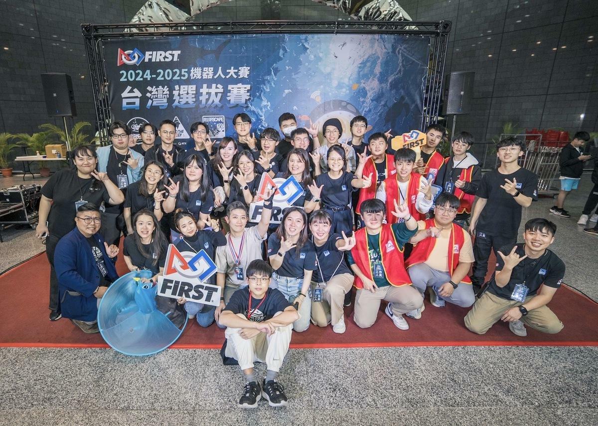 高雄市多所學校在FIRST機器人大賽台灣選拔賽表現出色。 圖：高雄市教育局/提供