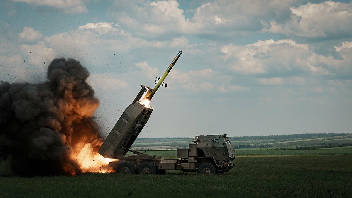 海馬斯（HIMARS）系統的運作依賴於美國的情報資料和 GPS 衛星支持。 圖:翻攝自X帳號@Israelwaronhama