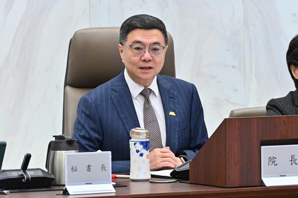 行政院長卓榮泰今（6）天在院會引述民間機構統計，強調2035年台積電在台灣的產能比重仍高於80%，在其他國家仍處於初期建廠跟量能的階段。 圖：行政院提供