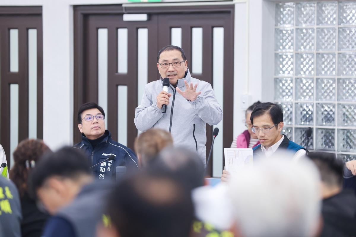 侯友宜出席新莊區行動治理座談。 圖：新北市政府/提供