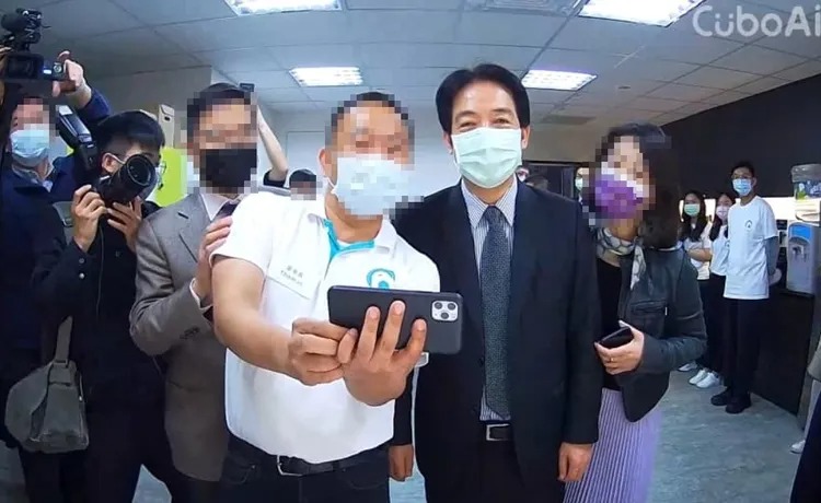 曾志新與賴清德合照。 圖：翻攝曾志新臉書