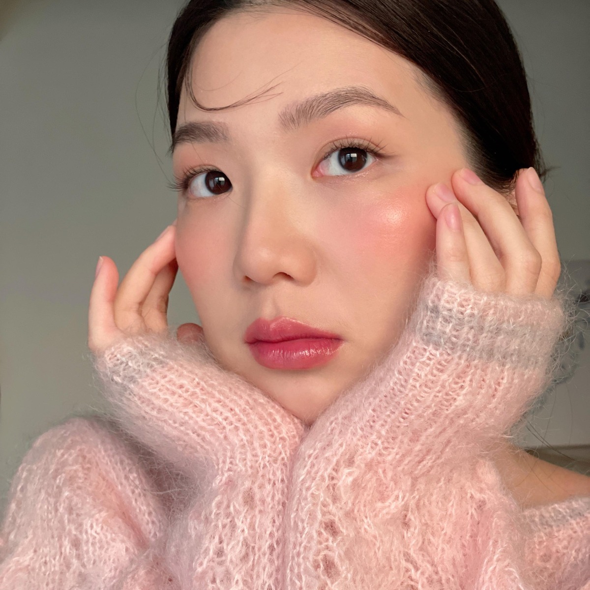 蔡潔米稱「台灣是中國一部分」引爭議，ELLE Taiwan聲明已無合作關係，強調其非專欄作家。 圖：翻攝自蔡潔米Jamie  臉書專頁