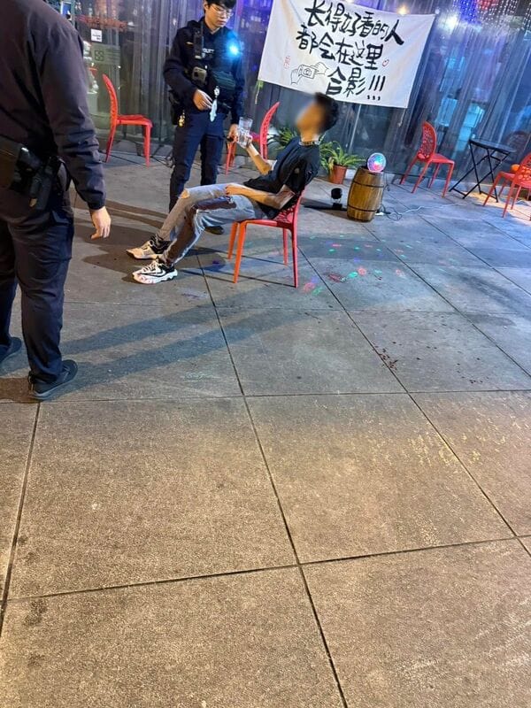 台北市萬華區西門町商圈發生街頭糾紛，3名青少年遭砍傷送醫。 圖：翻攝臉書爆料公社