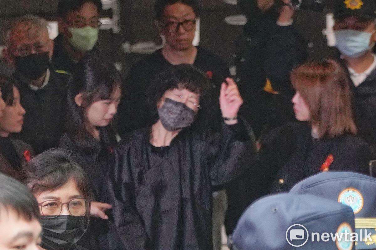 陳佩琪在柯離開告別式時高喊：「政治干預 司法迫害人權」。 圖：張良一 / 攝（資料照）