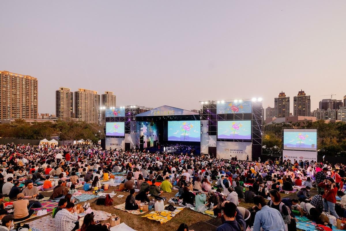 三月第二週《韓劇OST星空交響》草地音樂會將在高美館草坡登場。 圖：高雄春天藝術節/提供