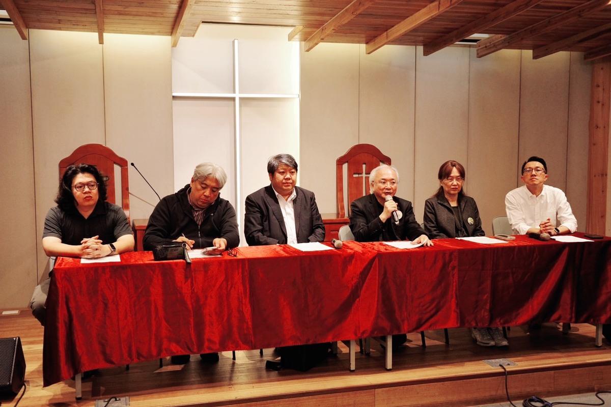 各民間團體組成「全國大罷免」公民團體應援團，喊話建立公正第三方罷免募款管道。 圖：台灣經濟民主連合提供