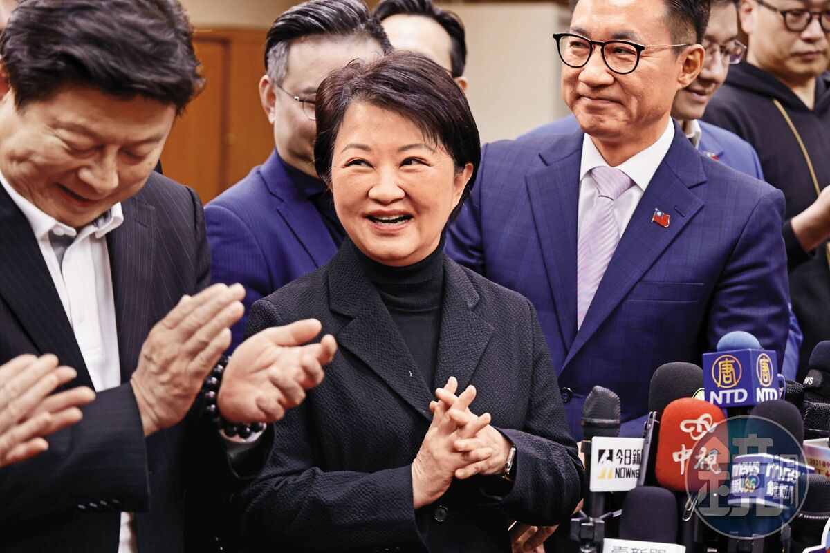 國民黨內一股力挺台中市長盧秀燕（中）參選黨主席的聲浪，再次悄然上升。 圖：鏡傳媒