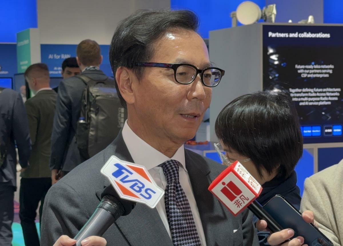 富邦媒（8454）董事長蔡明忠於27日股東會後指出，台灣對美國長期維持龐大貿易順差，加上當前正進入關稅與貿易談判階段，新台幣升值壓力是必然的。 圖: 台灣大／提供 (資料照)