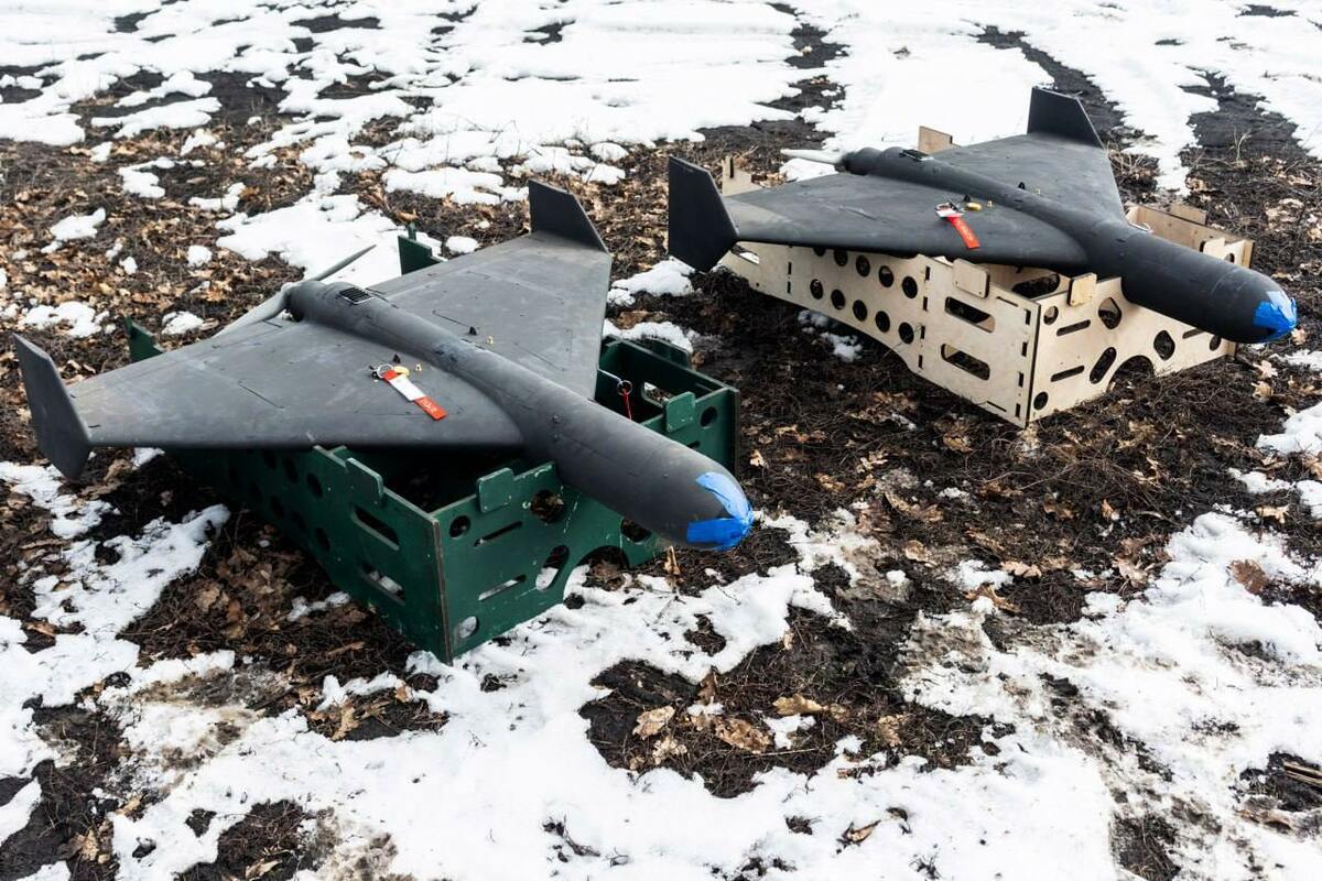 烏克蘭軍隊的武器庫近日新增一款名為 UAS SETH 的 自殺式無人機，其外形與伊朗的「沙希德-136」無人機極為相似。 翻攝自 X NEXTA