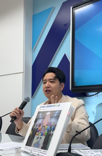 羅廷瑋召開記者會否認施壓，強調台大醫院沒有開診「何來看診？我拿什麼理由去耍官威？」 圖：翻攝羅廷瑋直播影片