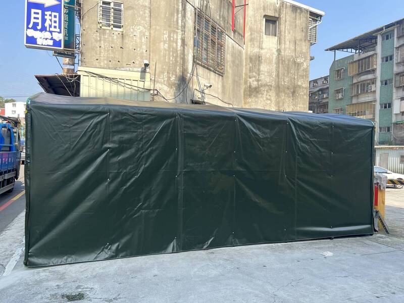 「拔羅波」團隊表示，他們在深坑區租用一處空地停車格作為二階罷免連署點，但突然遭地主要求撤除停租。 圖：拔羅波提供