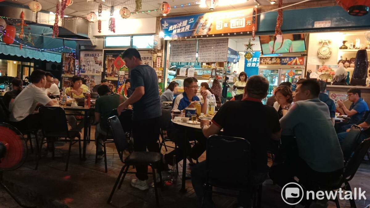 「復興鵝肉」開業一年多來，店內用餐時間經常高朋滿座。 圖：孫家銘攝