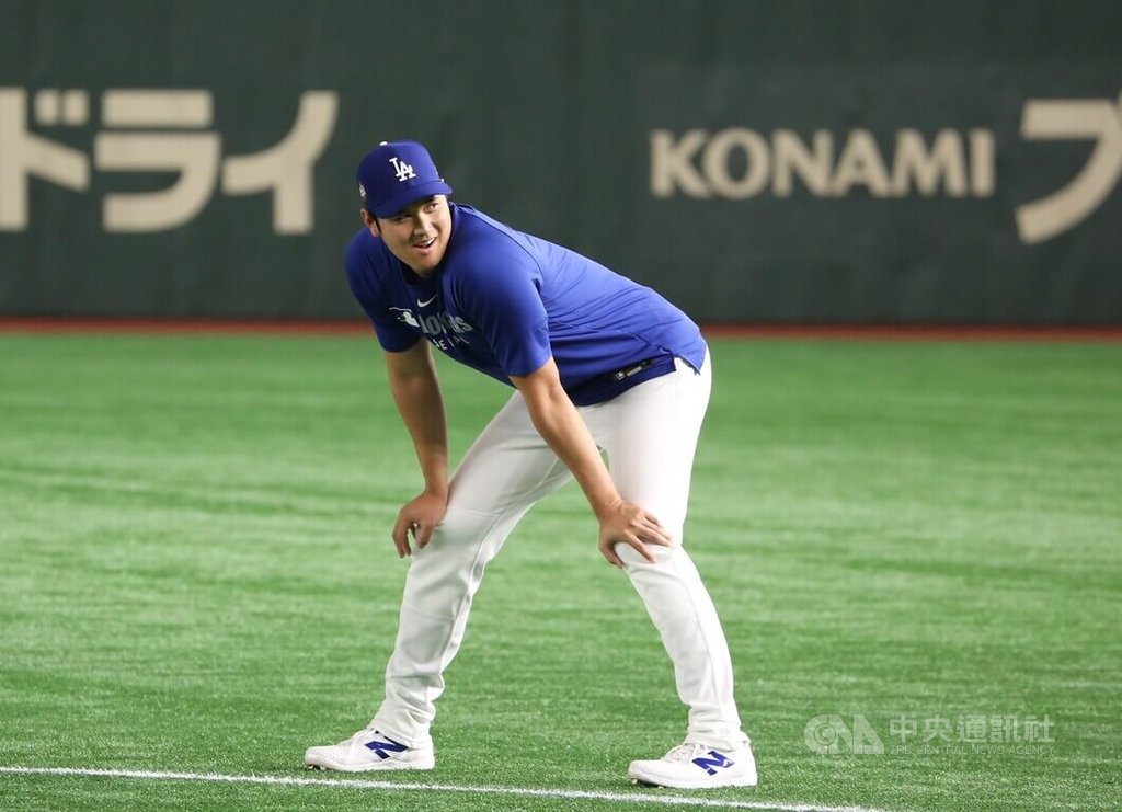 美國職棒大聯盟洛杉磯道奇與芝加哥小熊，18、19日於東京巨蛋舉行「東京海外賽」開幕系列賽。兩隊的5名日籍選手與總教練14日被安排出席記者會。大谷答問時表示，「個人認為台灣適合當大聯盟海外戰開賽地」。中央社記者楊明珠東京攝 114年3月14日 圖：中央社提供