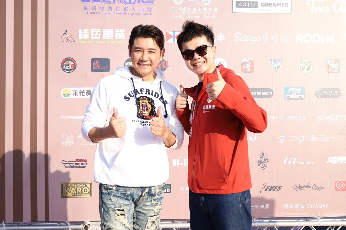 張博洋(右)在車展籌備過程中扮演與市府溝通的橋樑。 圖：張博洋/提供
