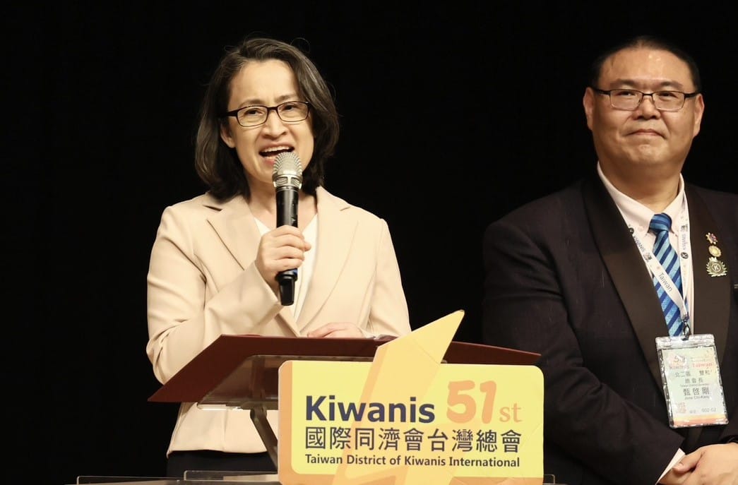 蕭美琴(左)感謝同濟會持續展現Taiwan Can Help的精神。 圖：高雄市政府/提供