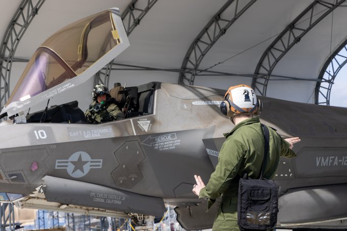美軍F-35戰機險些被胡塞武裝擊落。 圖：翻攝自 @IIIMEF X 帳號（資料照片）