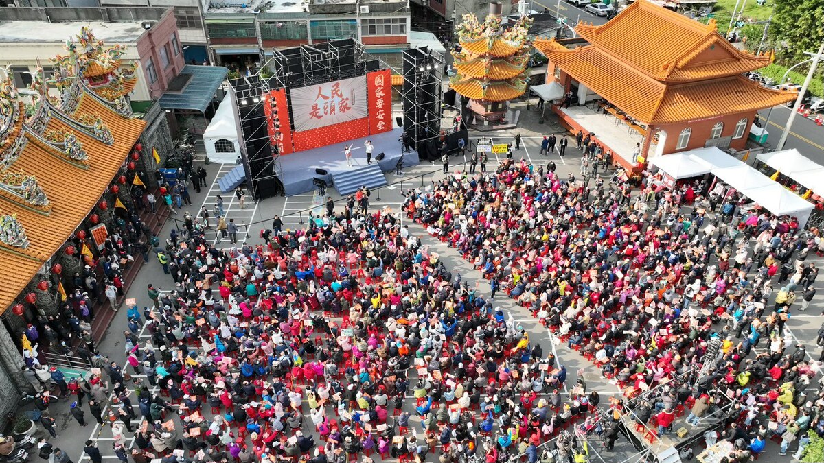 這場宣講會因天氣晴朗，加上桃園作為北部重要政治熱區，吸引大批民眾到場參與，場面盛大。林右昌也特別感謝桃園市民的支持，並呼籲沒能到場的民眾，可以透過線上直播了解政策，與民進黨一起為台灣的未來打拚。 圖:擷自民主進步黨臉書