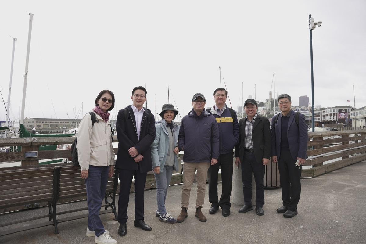 陳其邁(中)率市府團隊訪問美國西岸。 圖：高雄市經發局/提供