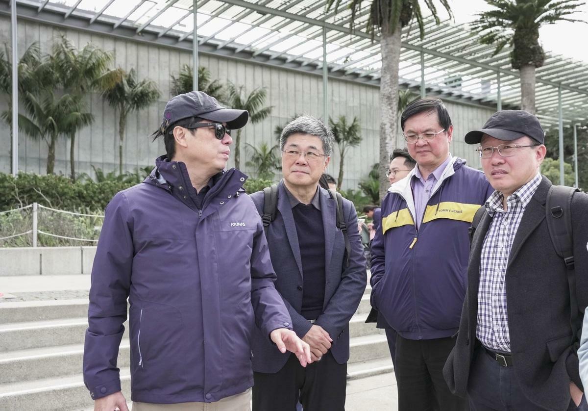 陳其邁(左一)與市府團隊造訪舊金山灣區建設。 圖：高雄市經發局/提供