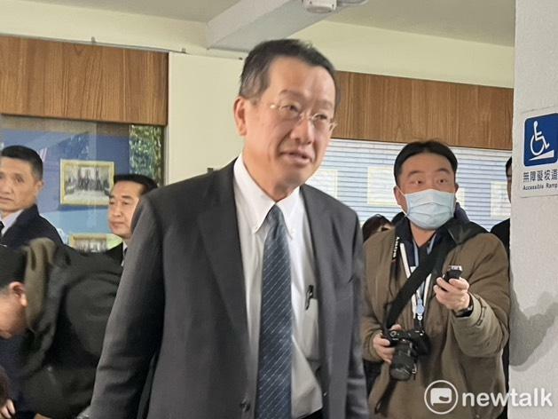 中國公布台灣資通電軍個資，國防部長顧立雄說明，網路截圖、指鹿為馬。 圖：金大鈞/攝