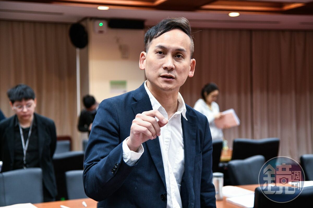 葉元之近期爭議連環爆，除了被指控是慣老闆外，又被爆違停、臨檢嗆基層員警。（本刊資料照） 圖：本刊資料照