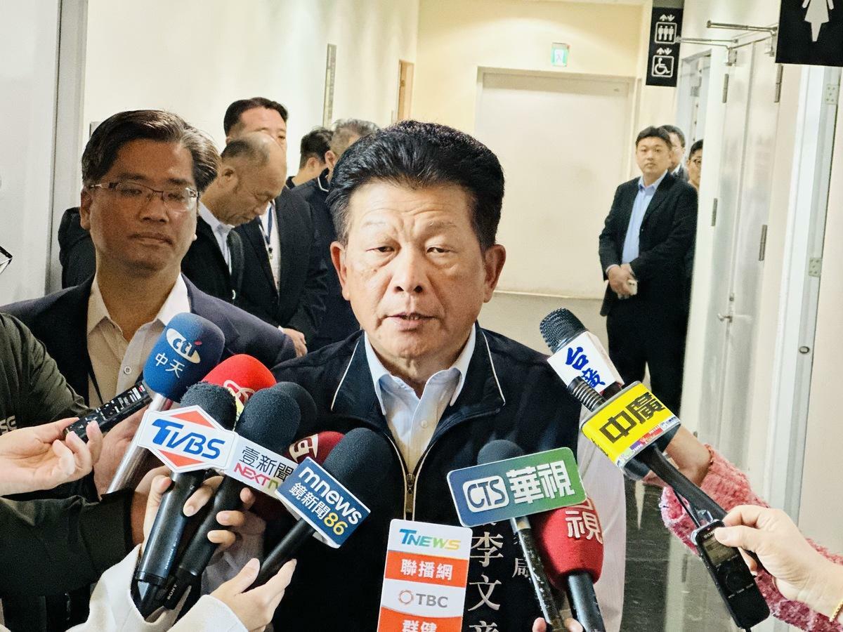 台中市警察局長李文章公布懲處內容。 圖：台中市政府/提供
