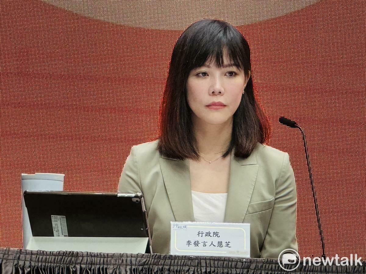 行政院發言人李慧芝今（20日）表示，國防部已著手研議恢復軍事審判制度，「院長希望國防部能加速跟相關部會橫向聯繫，會在準備好之後，提出修法方案」。 圖：謝莉慧／攝