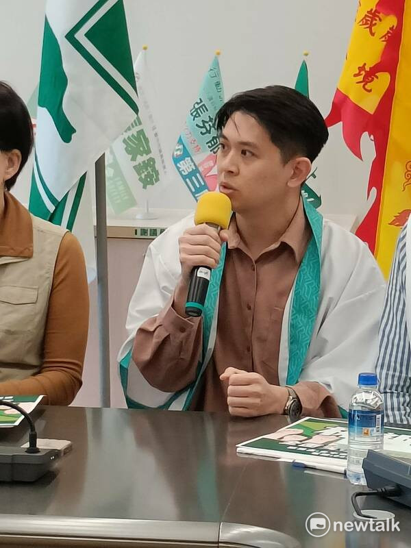 罷團代表、杜承哲醫師說，所有政黨中最能夠消弭大罷免的是國民黨，只要這些違法違憲的立委下台就可以了。 圖：唐復年/攝（資料照）