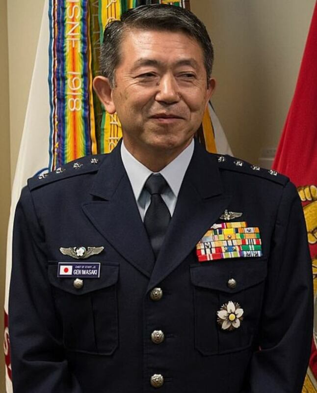 前日本自衛隊統合幕僚長岩崎茂獲行政院邀請，出任政務顧問一職。 圖：翻攝自矢板明夫俱樂部臉書（資料照）