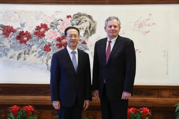 中國外交部副部長馬朝旭會見美國共和黨聯邦參議員戴恩斯。 圖/取自中國外交部網站