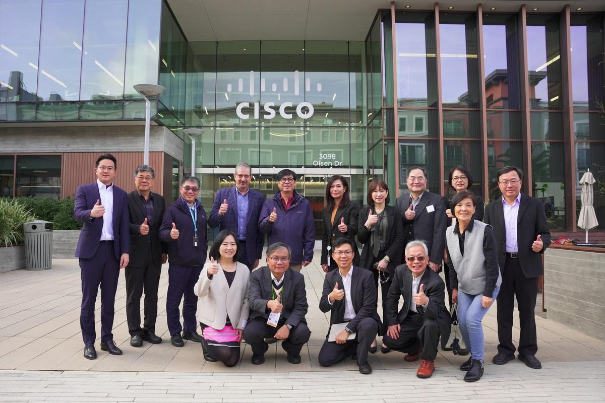 高市府訪團參訪世界級指標科技大廠思科企業總部。 圖：高雄市經發局/提供