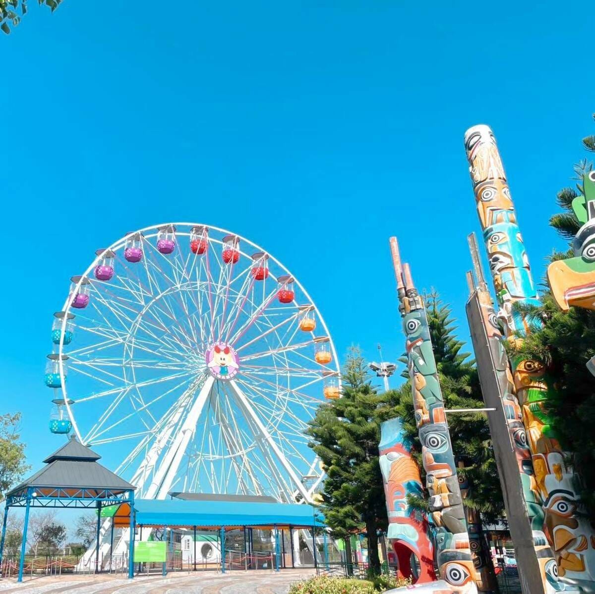 小人國4月3日至6日，12歲以下兒童，現場購票並搭配一位大人入園，門票特價190元。 圖：翻攝自小人國臉書