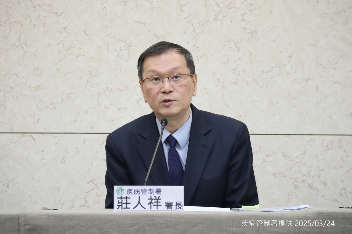 疾管署署長莊人祥今(28)日表示，從本週起截至8月，3個月內時間，全台染疫人數預估逼近180萬人。 圖：疾管署 ／ 提供