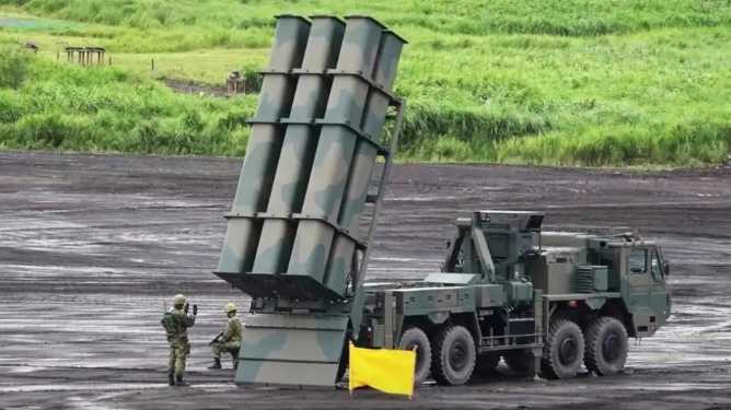 日本計劃於 2025 年底在九州島部署 12 式改進型反艦導彈，其射程遠達 1,000 公里，可直接覆蓋中國北京和東部沿海地區。 圖 : 翻攝自軍武大V