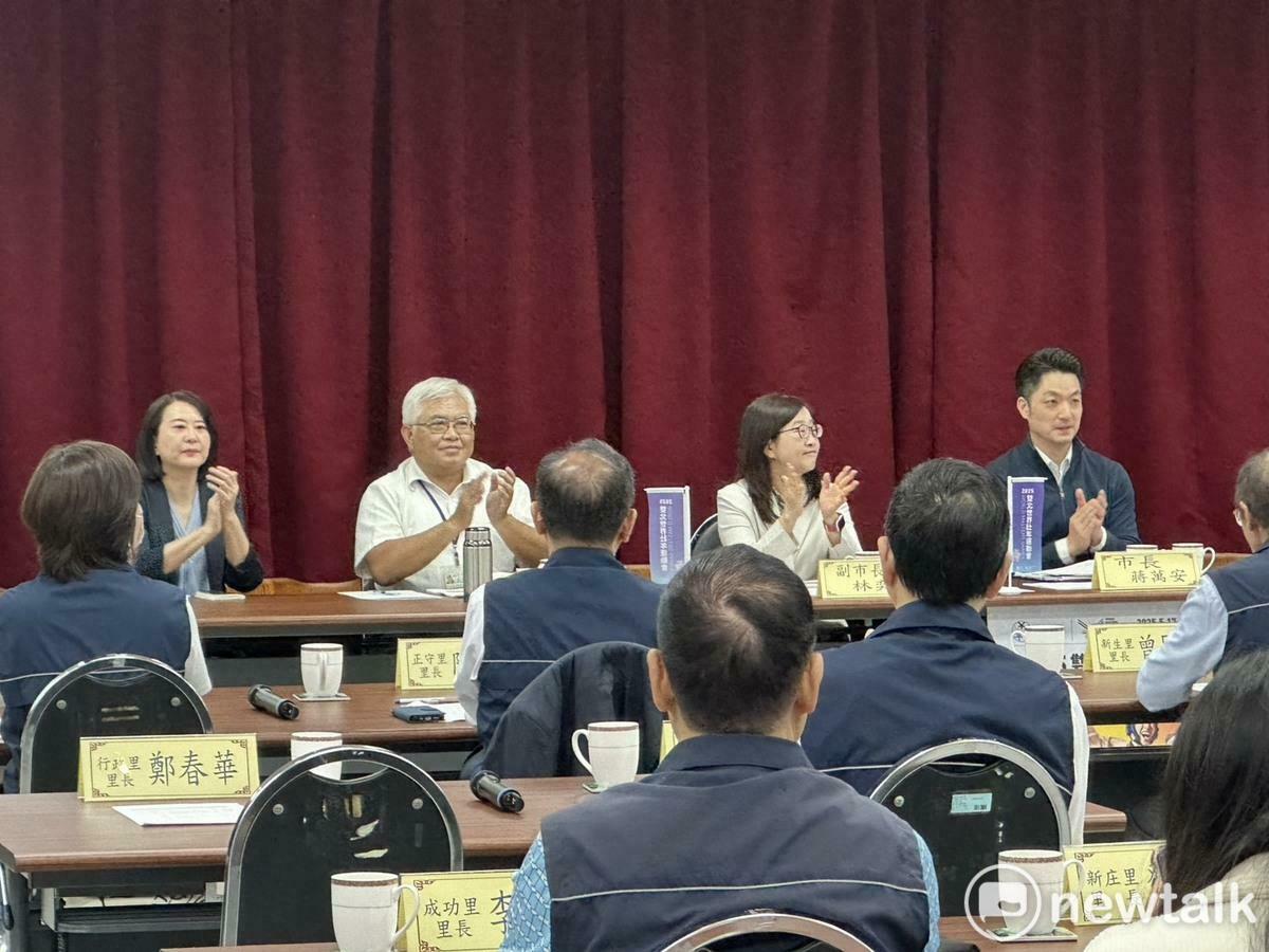 台北市長蔣萬安今出席中山區里長有約，國民黨立委王鴻薇也現身。 圖：周煊惠／攝