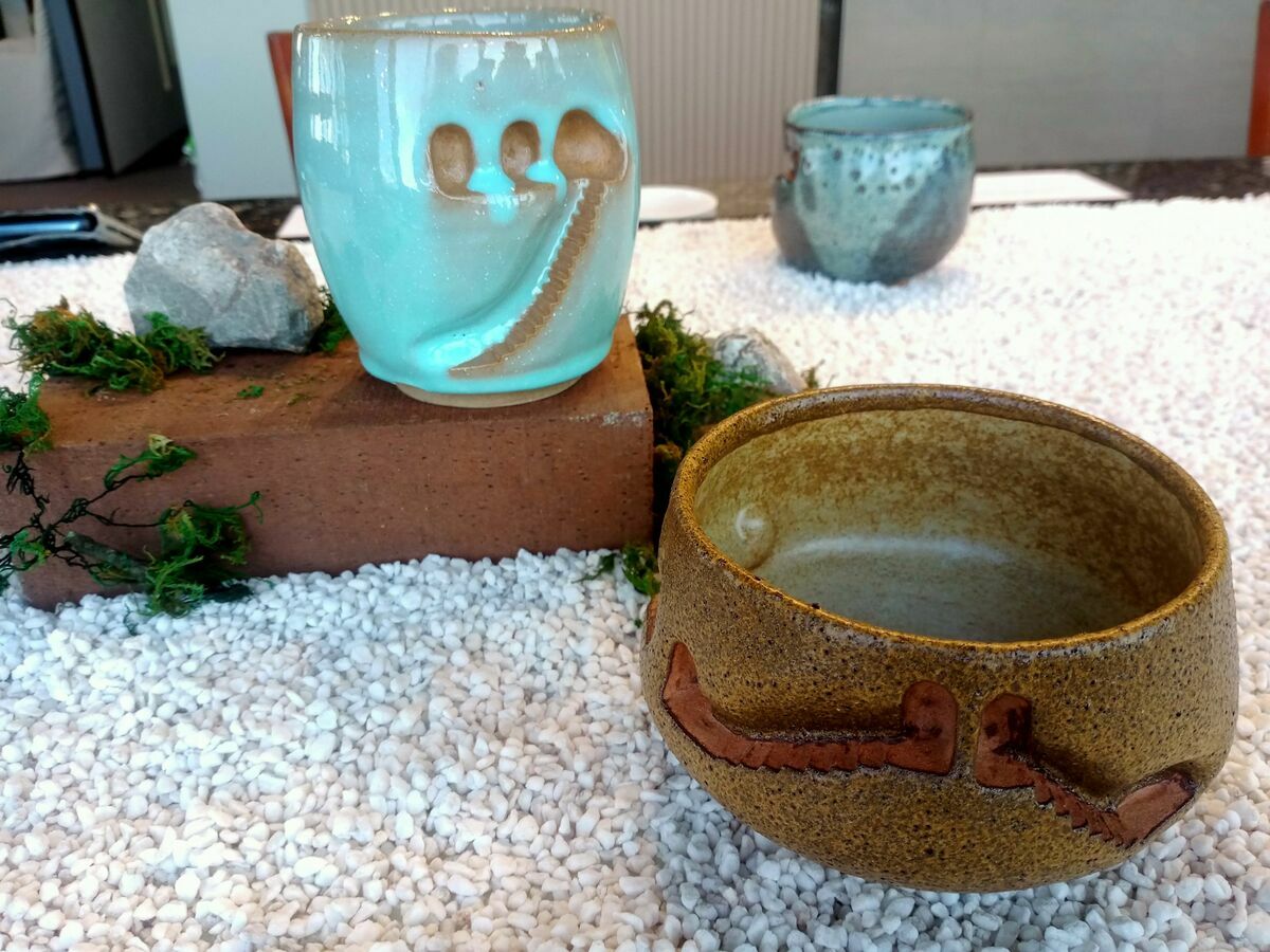「階梯」意象的靈感源自「夢想」，范仲德從青年時期就常常夢想一個人行走在樹林、荒野的小道，作品上的階梯主要傳達的是行走，自由自在地走，「門」則是未知的世界，亦或是心之所嚮。 圖：黃博郎／攝