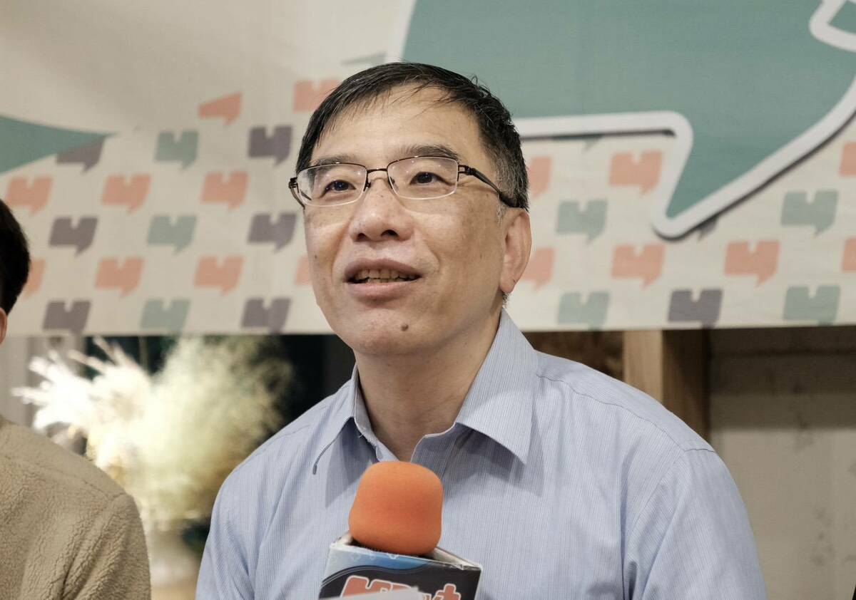 主持人、台灣教授協會會長陳俐甫。 圖：Y’s Day週三青年日提供
