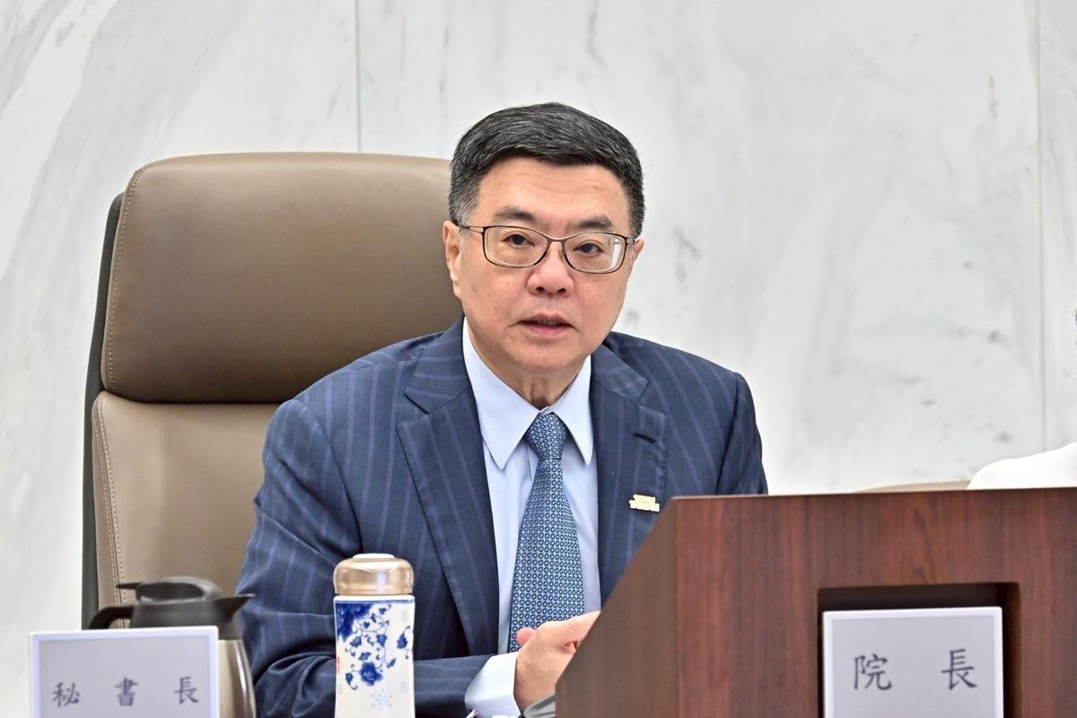 行政院長卓榮泰今（27）日在行政院會中裁示，教育部將召開「管制陸生修讀我國國家關鍵核心技術項目跨部會研商會議」，關鍵核心技術包括國防相關科技及各部會攸關台灣產業競爭力的關鍵技術，請各部會務必確實盤點並於跨部會研商會議中完整通報。 圖：行政院提供