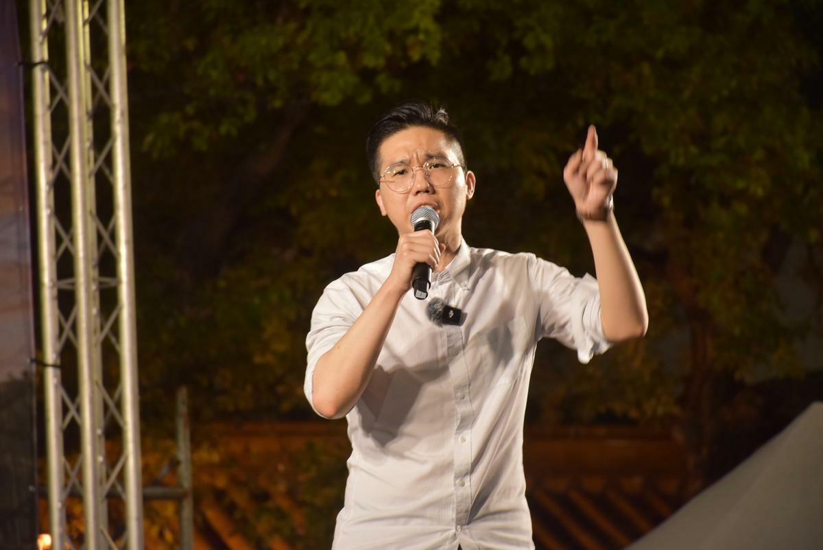 歷史哥痛批民進黨當家鬧事，要用戒嚴守護民主是大笑話。 圖： 孫家銘攝