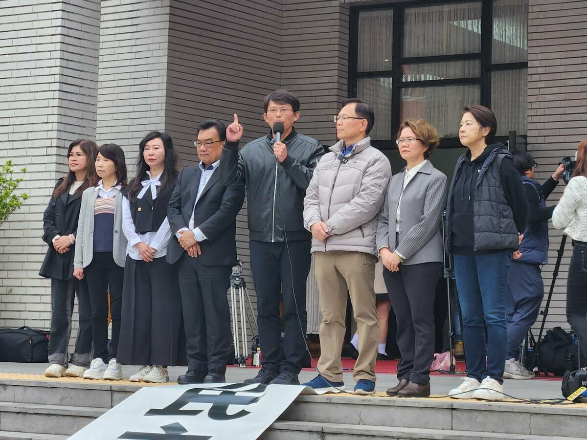 黃國昌批綠委持續杯葛立院運作是「薪水小偷」，質疑是否綠營主席賴清德授意？ 圖：黃建豪/攝