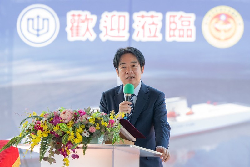 賴清德總統今（28）日前往高雄出席海洋委員會「首艘高緯度遠洋巡護船安龍典禮」致詞。 圖：總統府提供