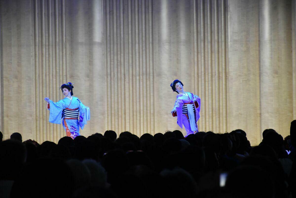 日本若竹舞蹈團在開幕式上帶來「山中鐵炮獅子舞」演出。 圖：孫家銘攝