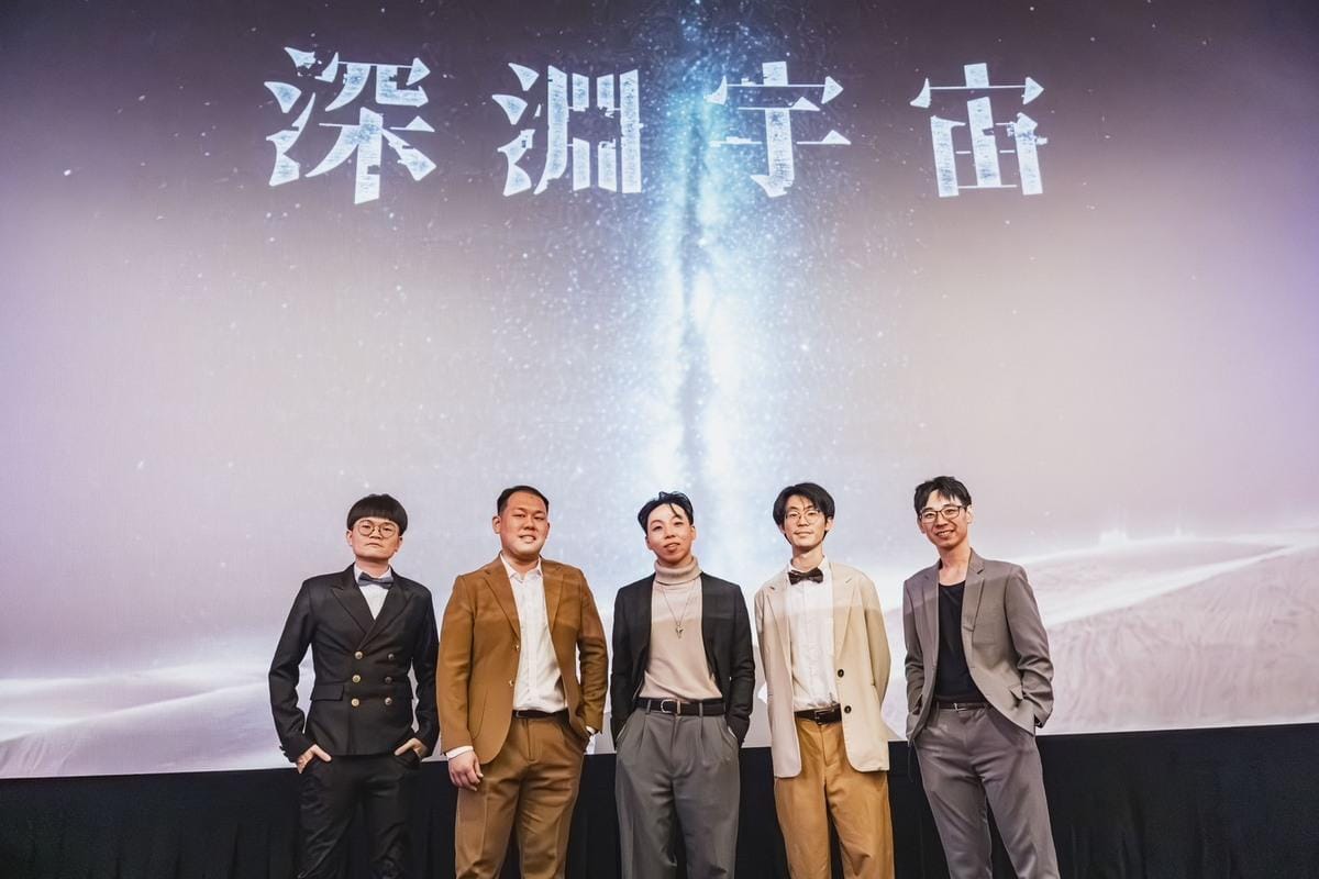 監製編劇鍾文濱、製作人 盧耕宇 、導演陳恆義、副導鍾孟辰、監製黃平(左至右)映後大合影。 圖：台灣活出新人啟發行動協會/提供