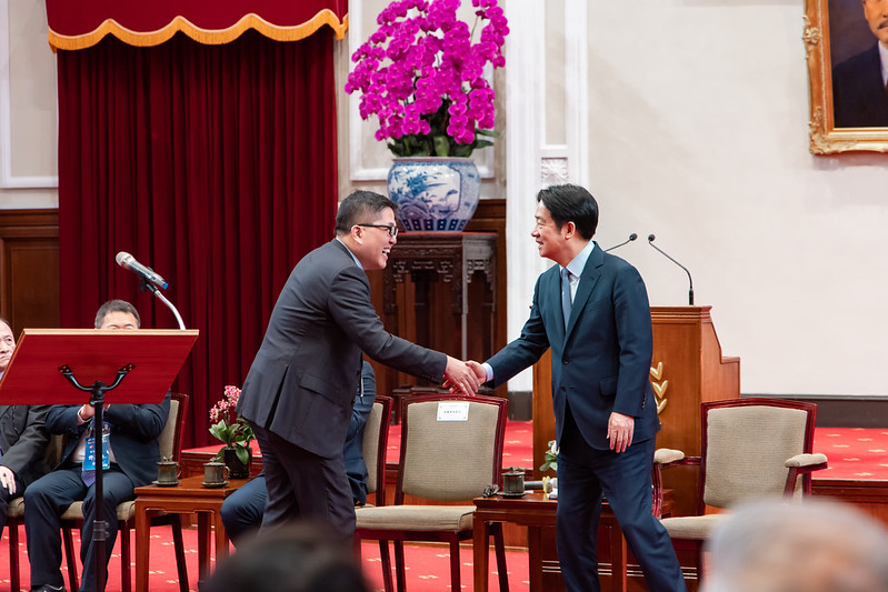 賴清德總統今（1）日接見「第32屆亞洲台灣商會聯合總會」回國訪問團。 圖：總統府提供