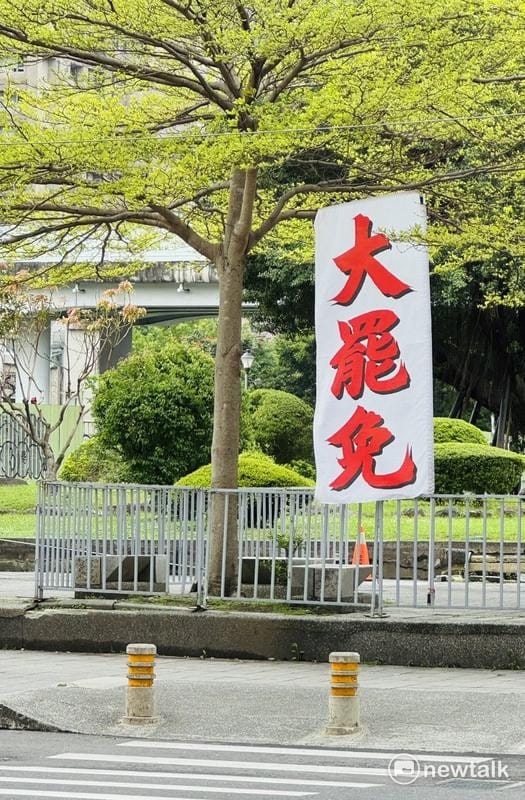 據TVBS民調中心今（16）天公布最新民調結果顯示，有28%民眾支持罷免國民黨立委（19%非常支持，9%還算支持），42%不支持（14%不太支持，28%很不支持），另外 有29%沒有意見。 圖：謝莉慧/攝