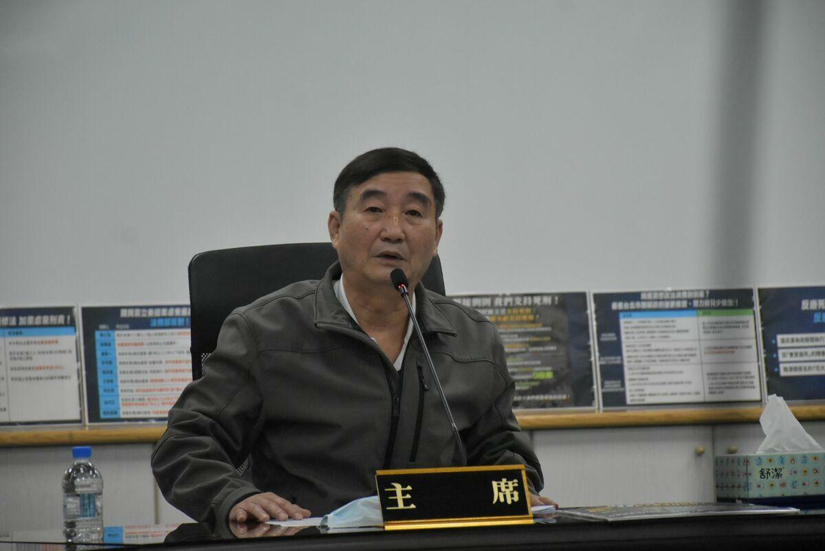 記者會由黨團書記長曾義雄主持。 圖：孫家銘攝