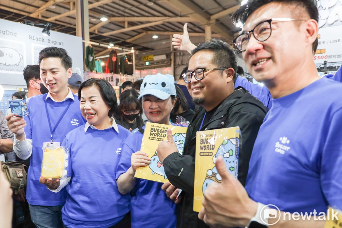 盧秀燕、江啟臣、楊瓊瓔等廖人都穿上台中知名原創IP《貓貓蟲咖波》衣著現身。 圖：唐復年/攝